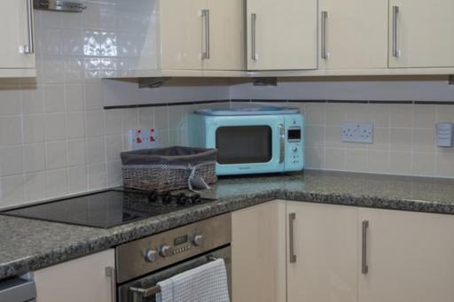 Beautiful Bexhill Cottage With Garden 3 Mins Walk To Beach Eksteriør bilde