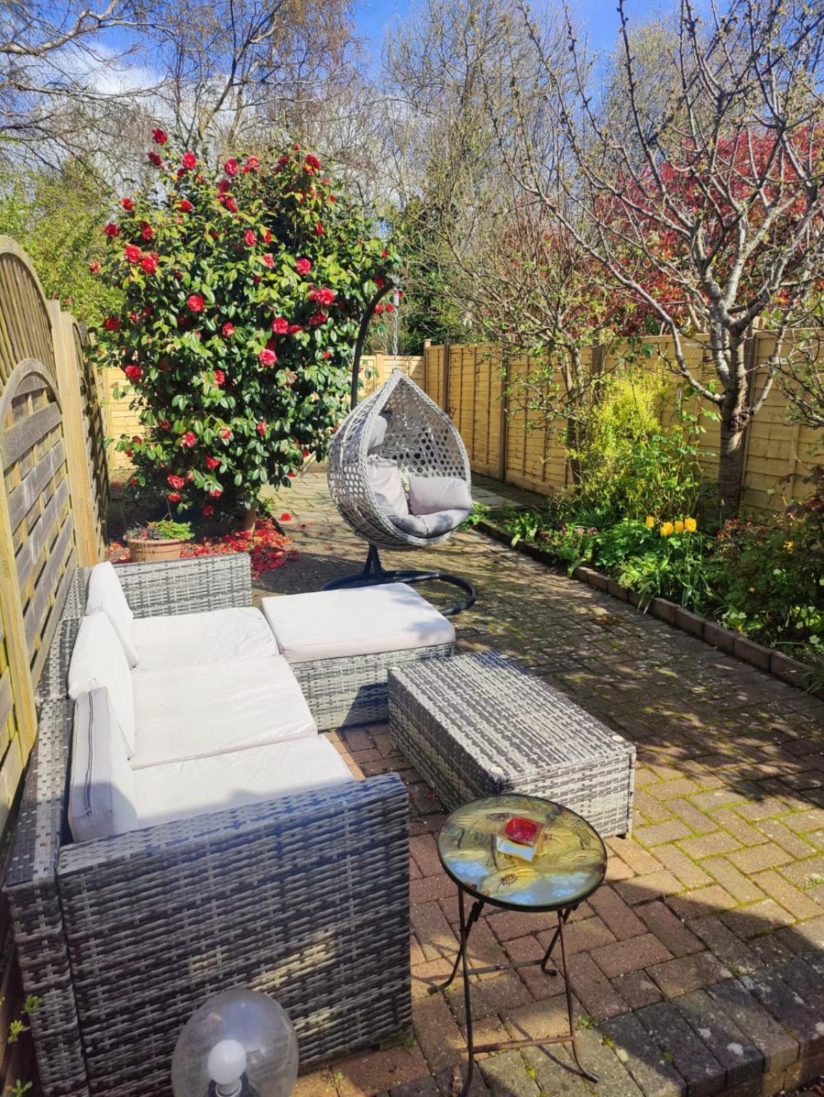 Beautiful Bexhill Cottage With Garden 3 Mins Walk To Beach Eksteriør bilde
