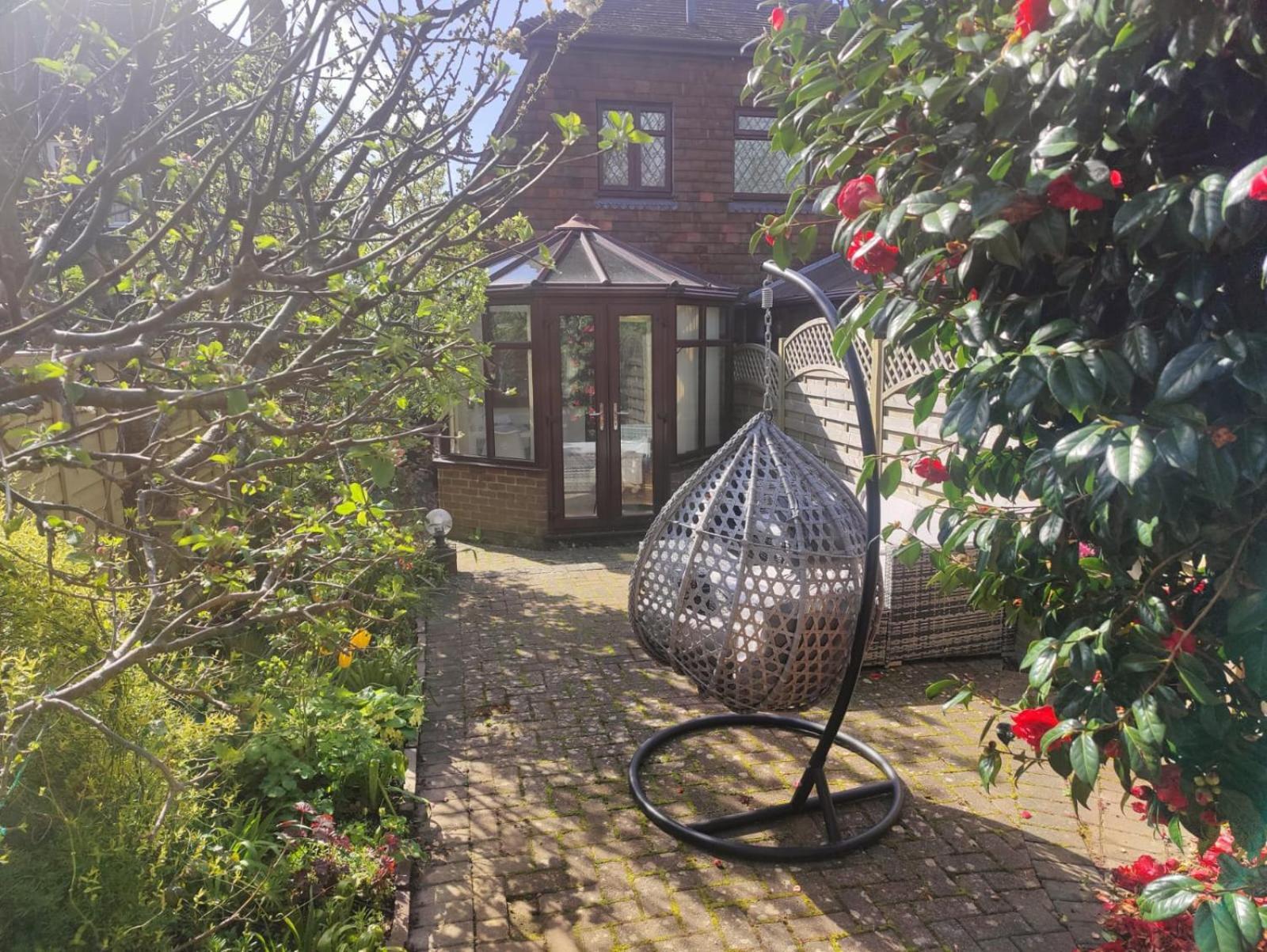 Beautiful Bexhill Cottage With Garden 3 Mins Walk To Beach Eksteriør bilde