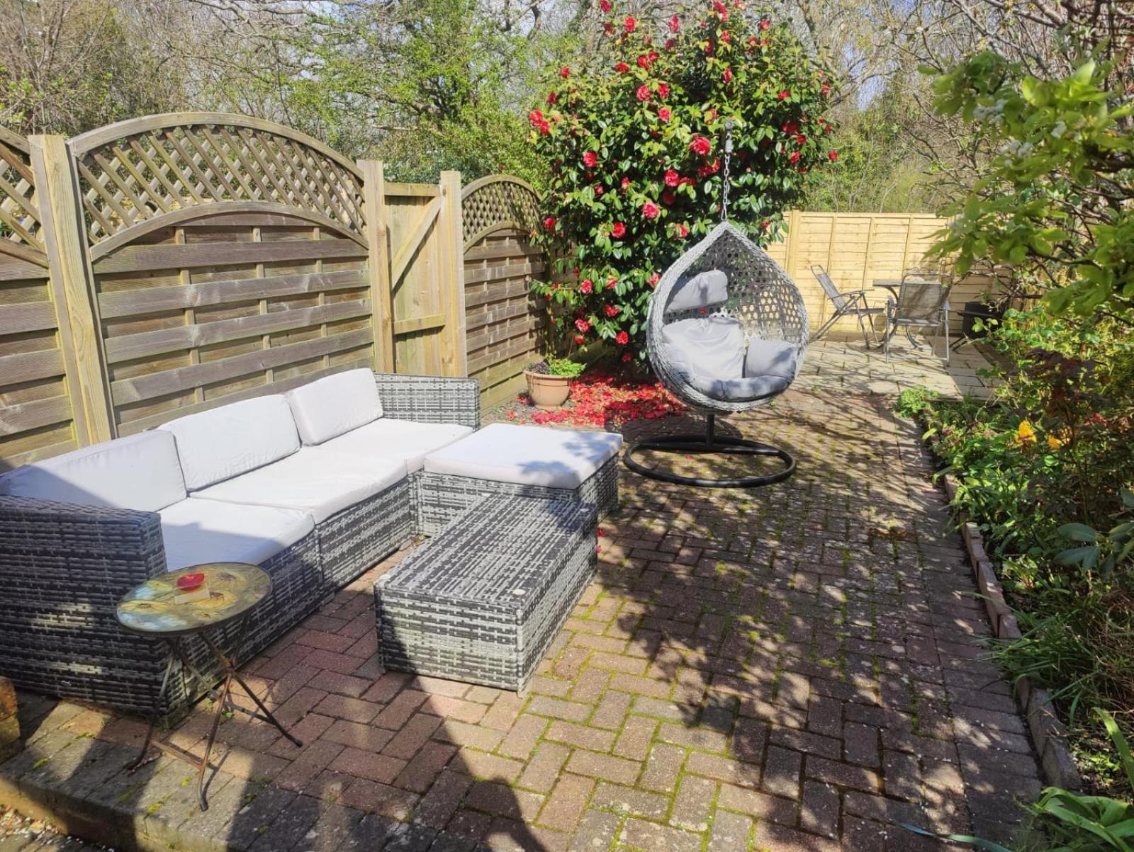 Beautiful Bexhill Cottage With Garden 3 Mins Walk To Beach Eksteriør bilde